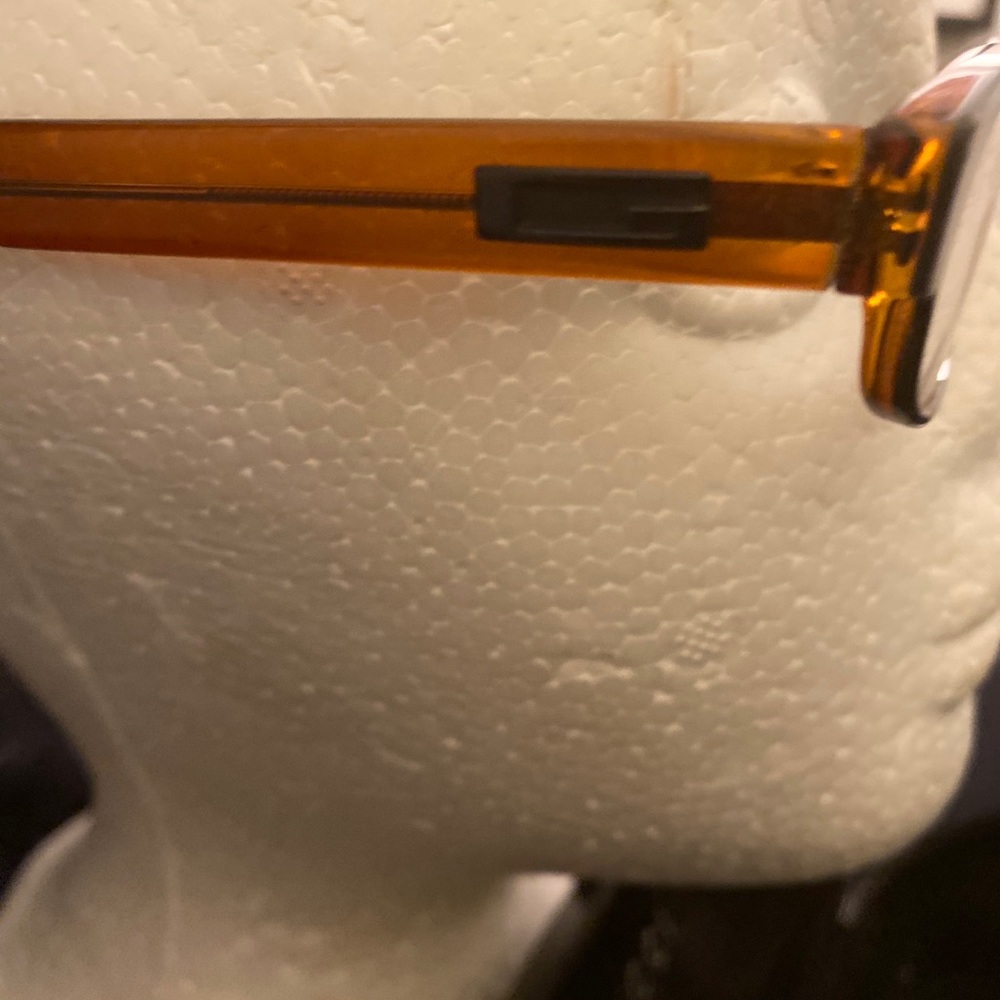 Glasses - Picture 2 of 3